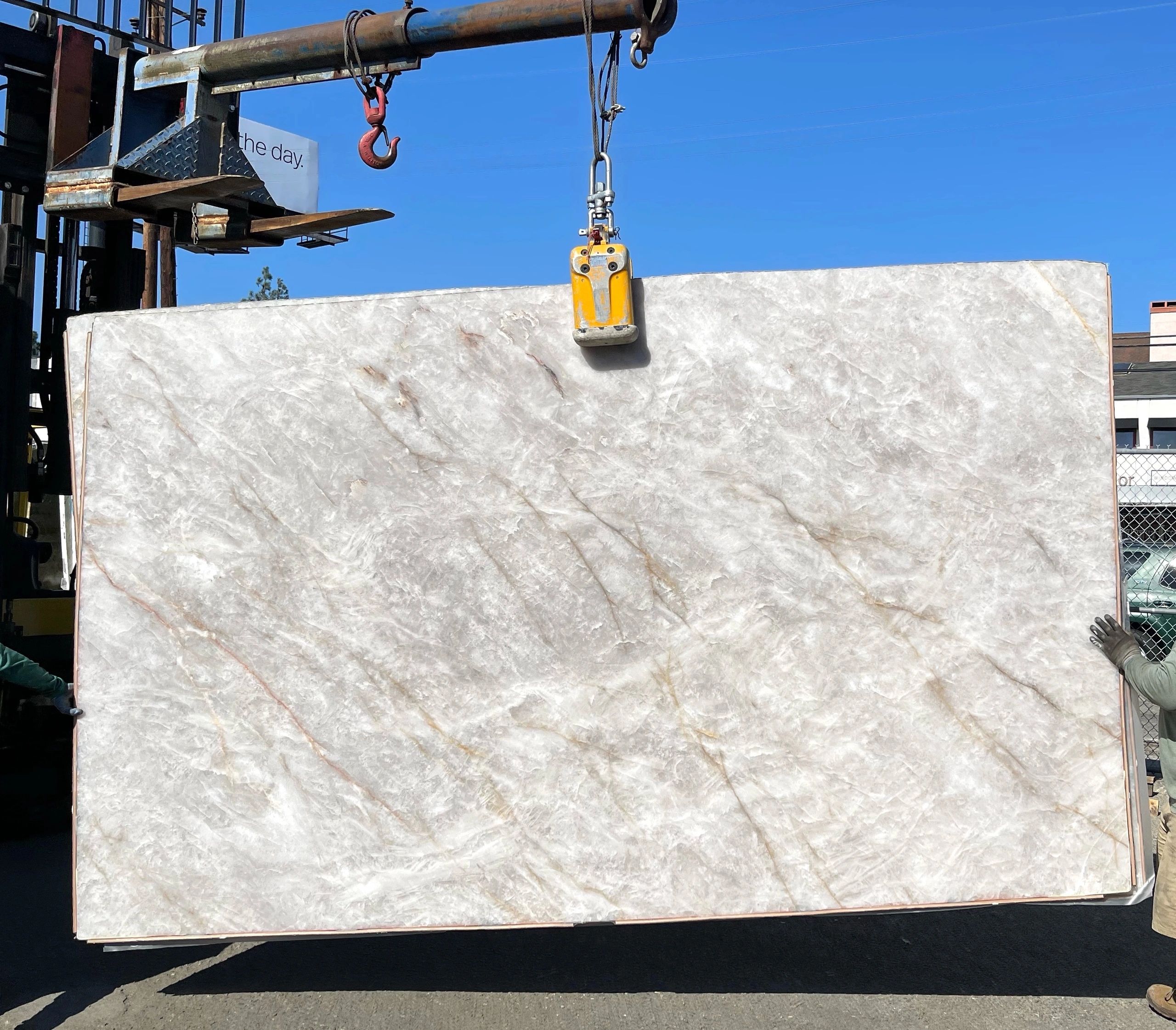 Cristallo Quartzite Slabs in Los Angeles